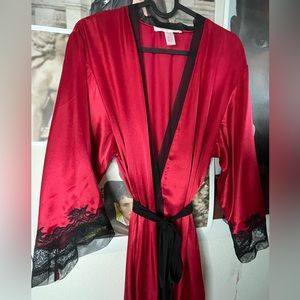 Red satin Oscar De La Renta Robe